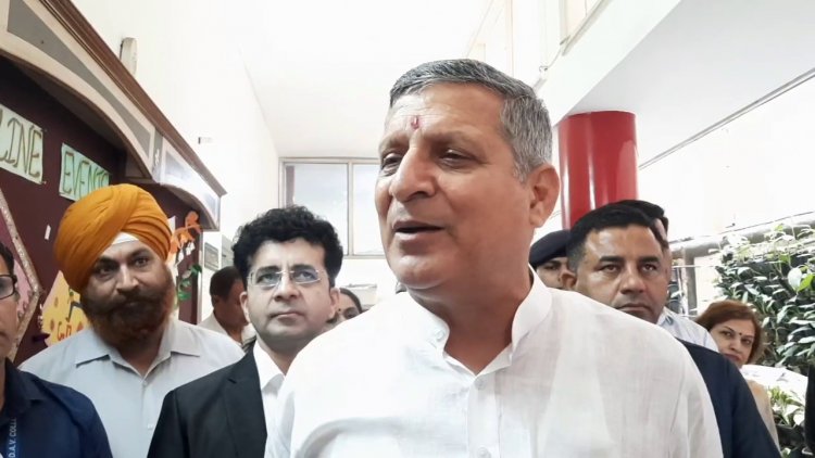 BJP नेता तेजिंदर के ट्वीट को लेकर हुए विवाद पर बोले हरियाणा के शिक्षा मंत्री...