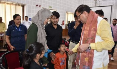 आम जनता से भेंट कर मुख्यमंत्री ने सुनी जन समस्यायें