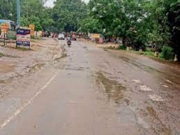 कैथल हाईवे रोड पर नाले के गंदे पानी से कैथल जाने वालेलोगो को हो रही परेशानी