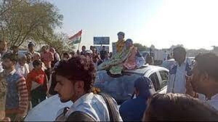 रोहतक :  अंडर-19 विश्व विजेता महिला क्रिकेट टीम की खिलाड़ी सोनिया अपने पैतृक गांव पहुंचीं