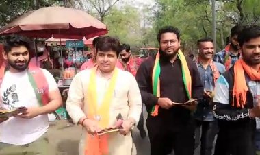 शराब नीति घोटाले में घिरे केजरीवाल, की इस्तीफे की मांग