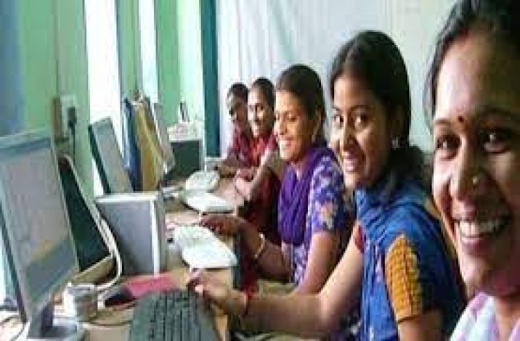 महिलाओं को सामाजिक, आर्थिक और मानसिक रूप से मजबूत होना